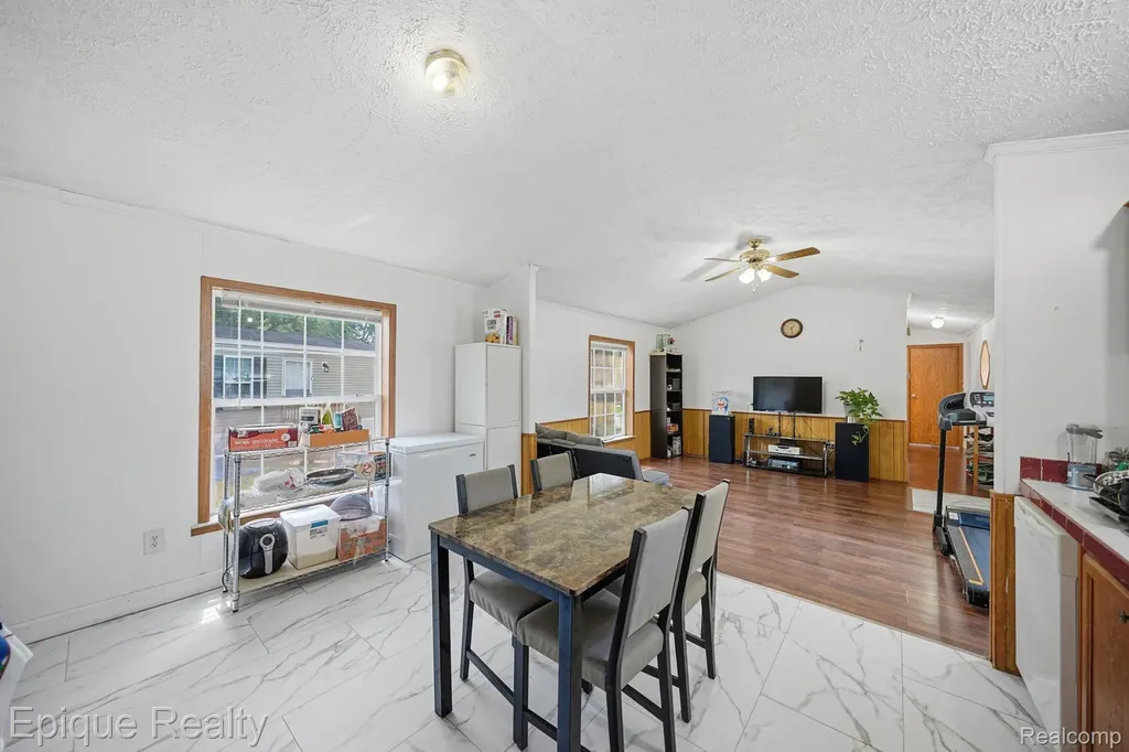 6255 Lake Drive Ypsilanti Charter Township MI 48197