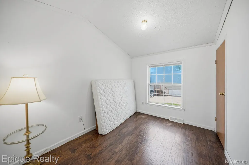 6255 Lake Drive Ypsilanti Charter Township MI 48197