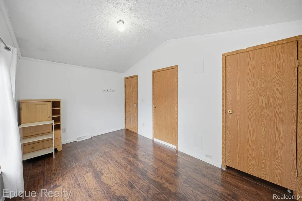 6255 Lake Drive Ypsilanti Charter Township MI 48197