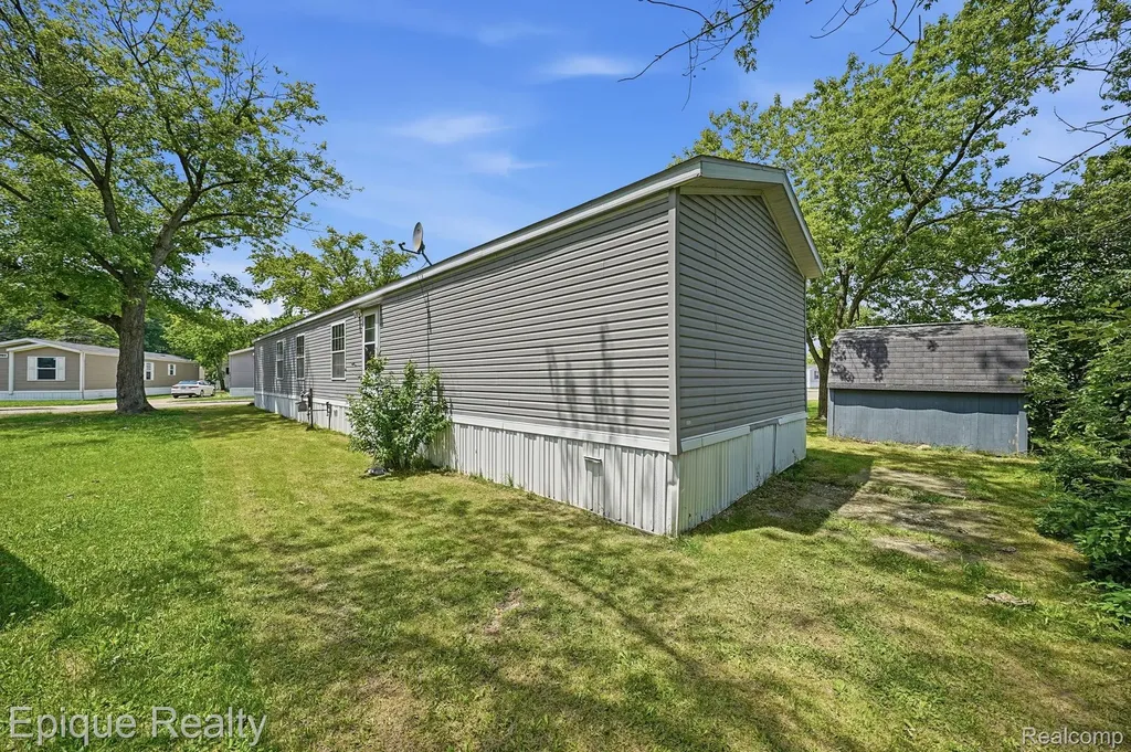 6255 Lake Drive Ypsilanti Charter Township MI 48197