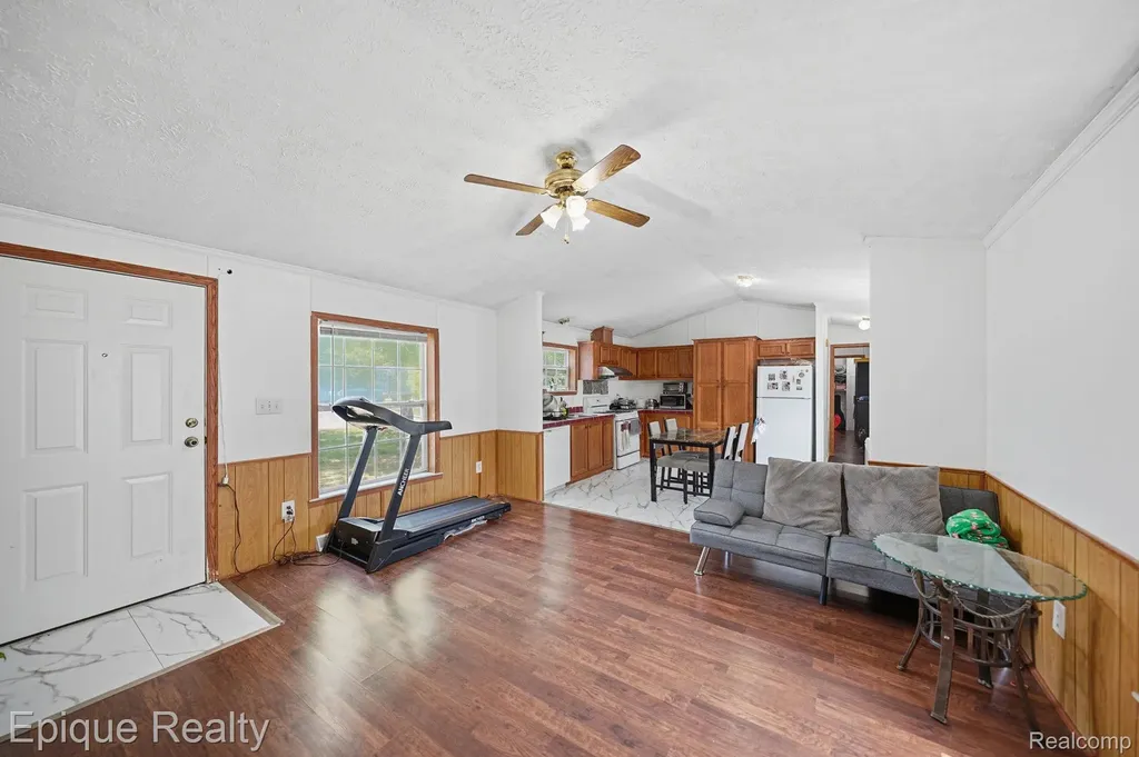 6255 Lake Drive Ypsilanti Charter Township MI 48197