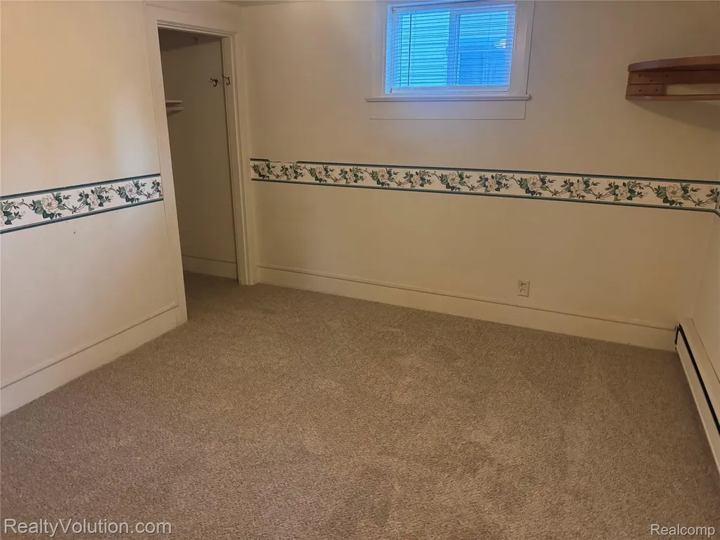 727 W Park Street Lapeer City MI 48446