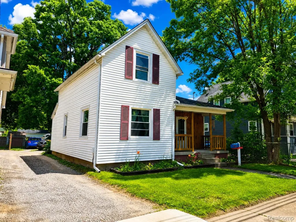 604 N Oak Street Durand City MI 48429
