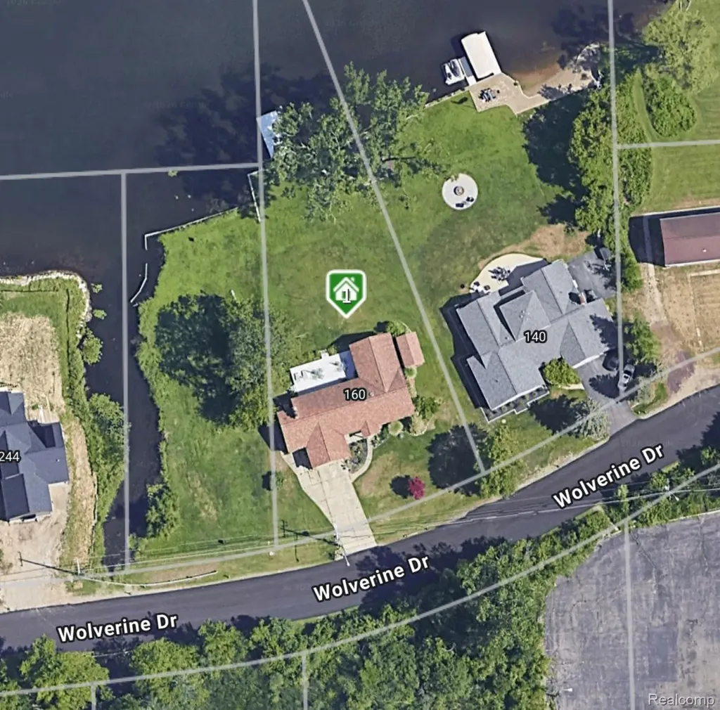 160 Wolverine Drive Wolverine Lake Village MI 48390