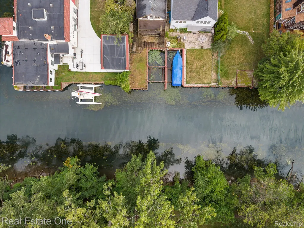 14356 Harbor Island Detroit City MI 48215