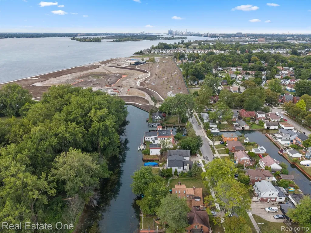 14356 Harbor Island Detroit City MI 48215