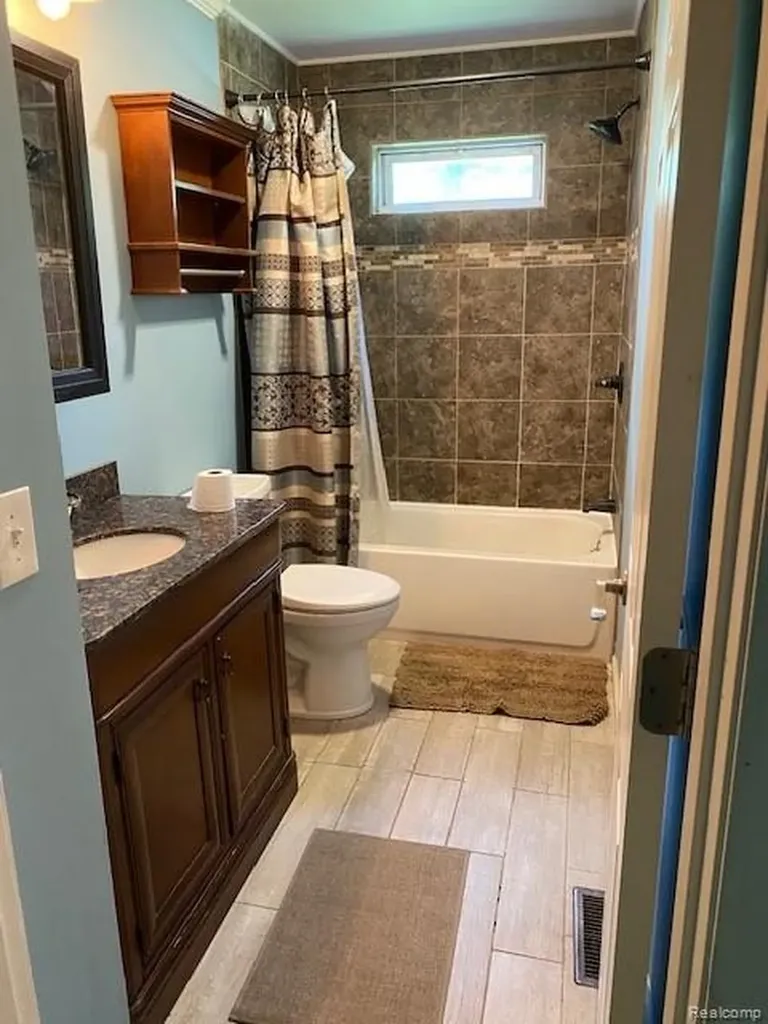 9523 Waite Drive Tyrone Township MI 48430