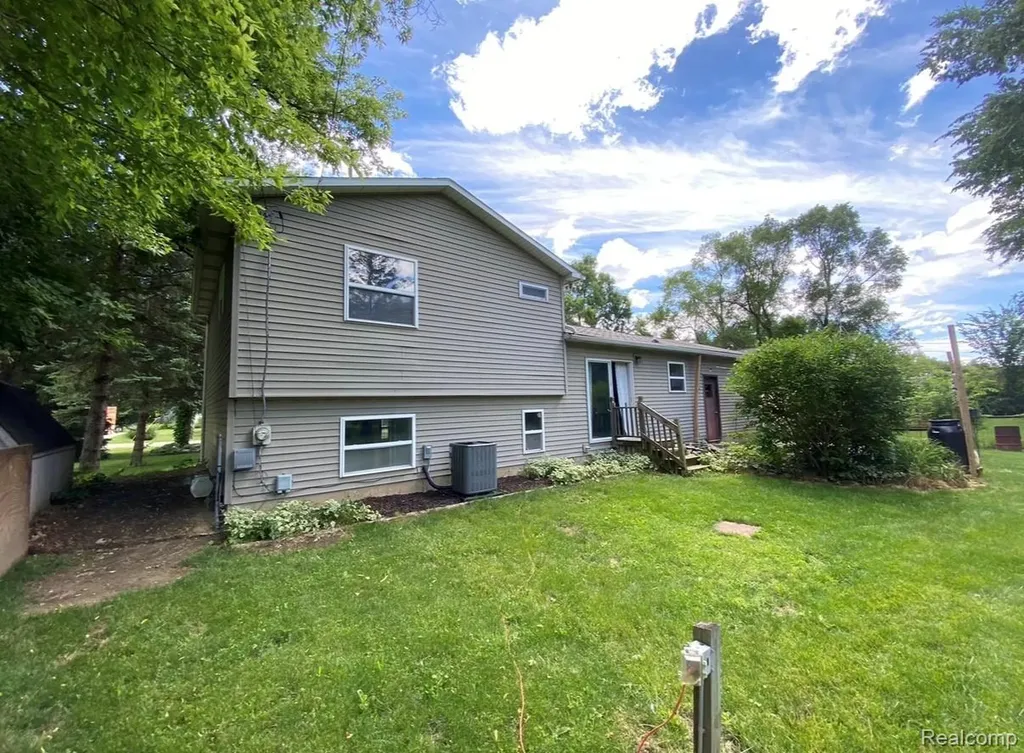 9523 Waite Drive Tyrone Township MI 48430