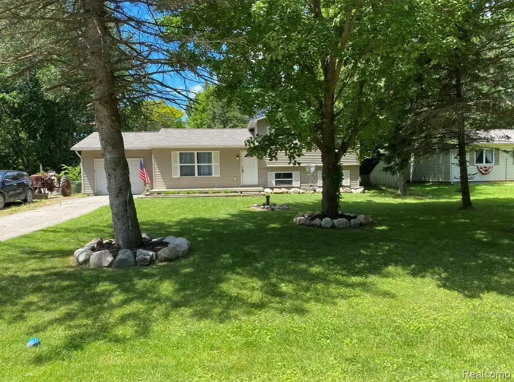9523 Waite Drive Tyrone Township MI 48430