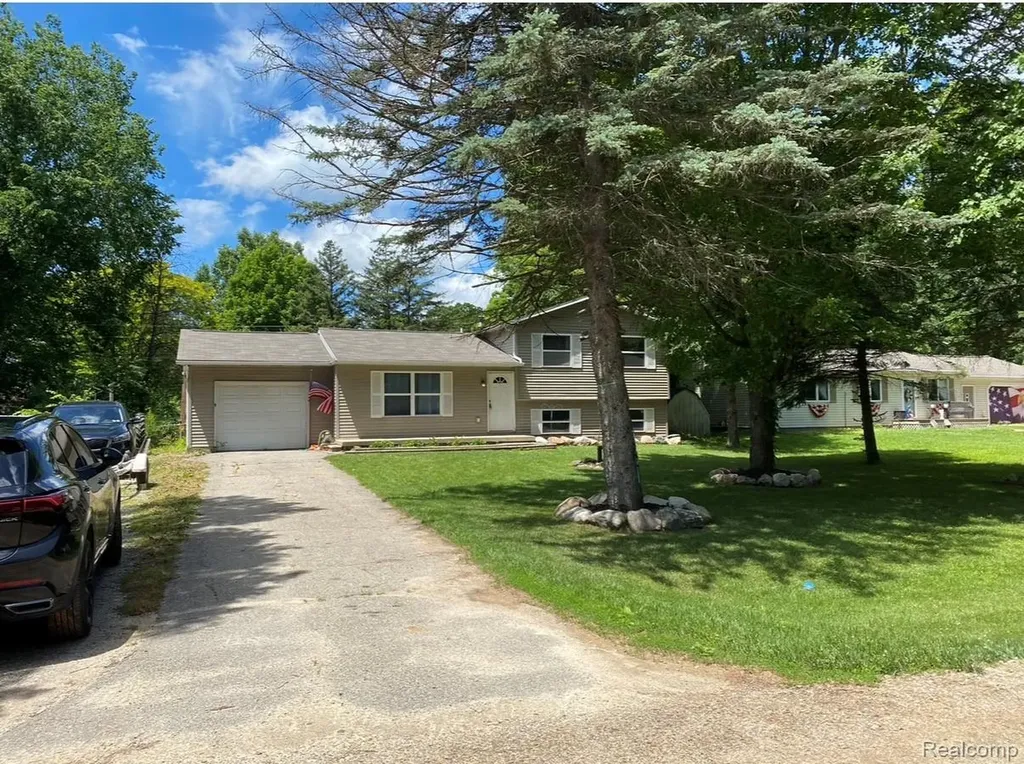 9523 Waite Drive Tyrone Township MI 48430