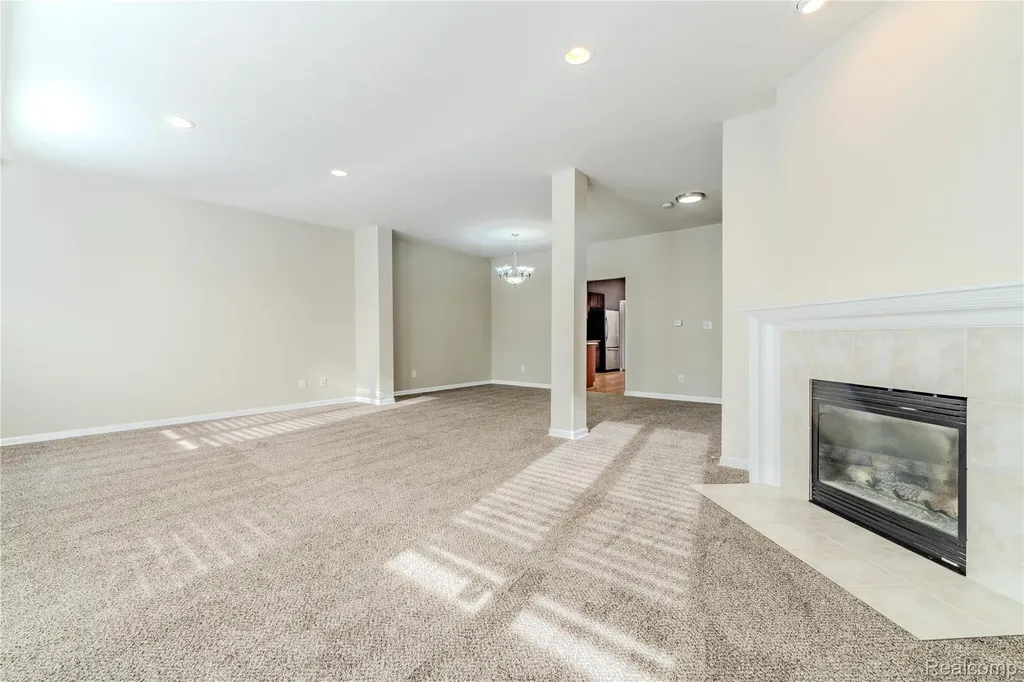 1030 Lorenzo Court Troy City MI 48085