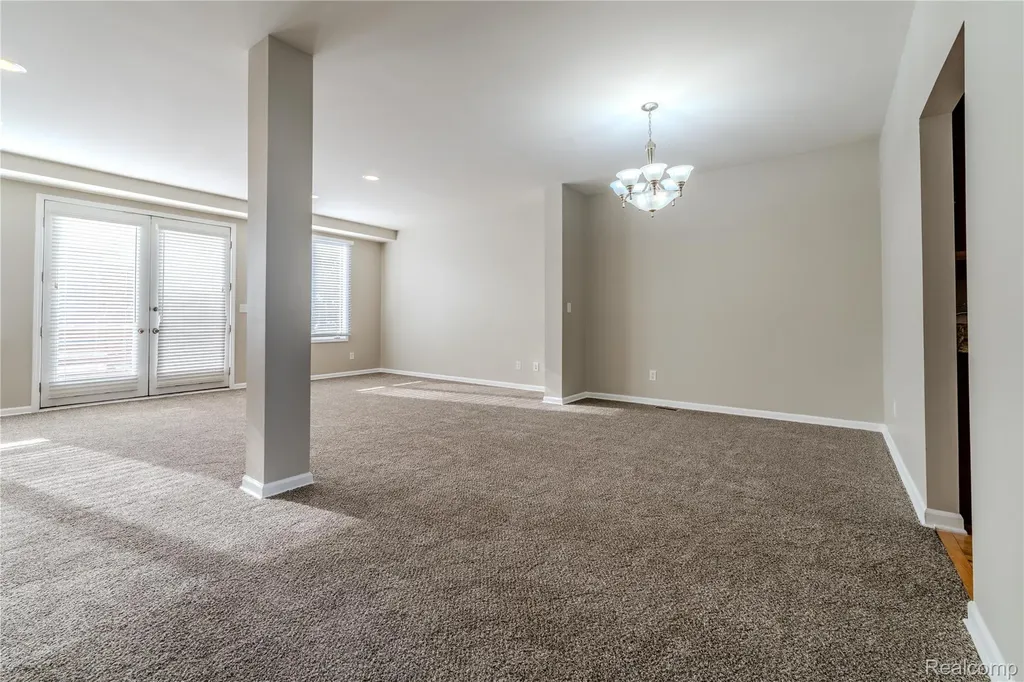 1030 Lorenzo Court Troy City MI 48085