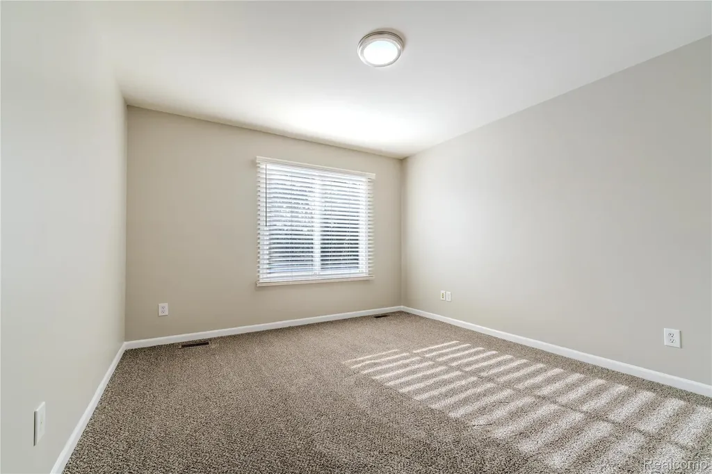 1030 Lorenzo Court Troy City MI 48085