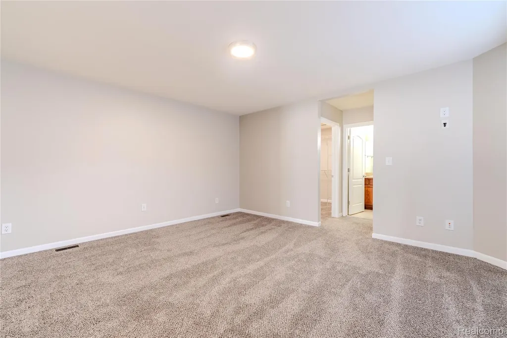 1030 Lorenzo Court Troy City MI 48085