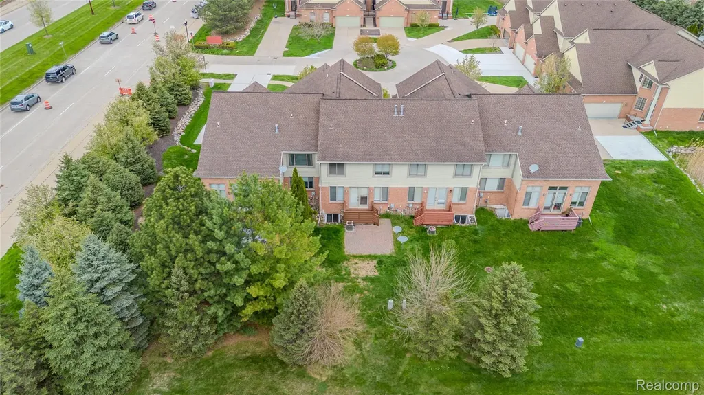 1030 Lorenzo Court Troy City MI 48085