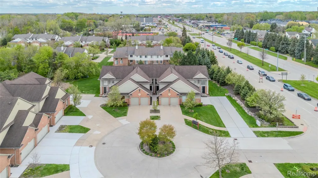 1030 Lorenzo Court Troy City MI 48085