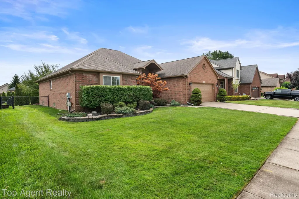 50800 Alden Drive Macomb Township MI 48044