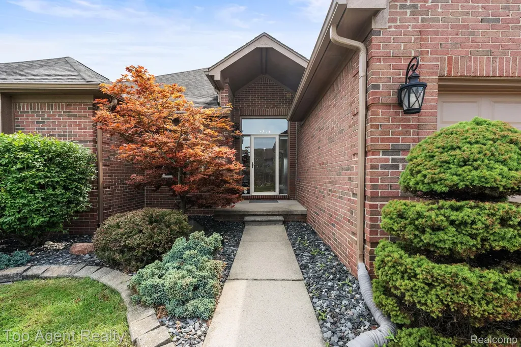 50800 Alden Drive Macomb Township MI 48044