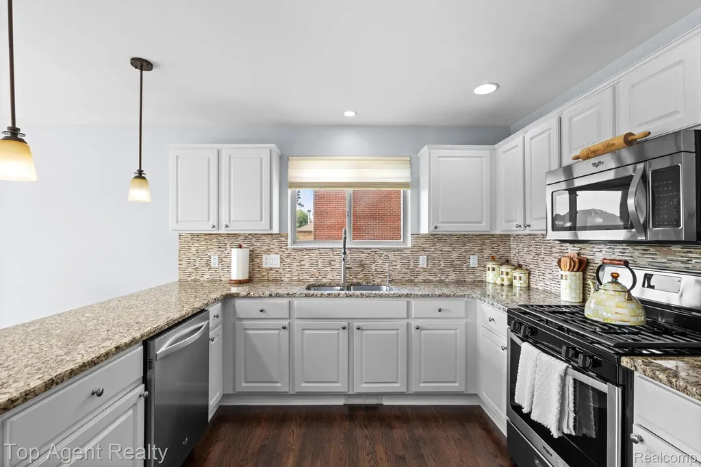 50800 Alden Drive Macomb Township MI 48044
