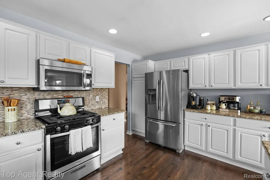 50800 Alden Drive Macomb Township MI 48044