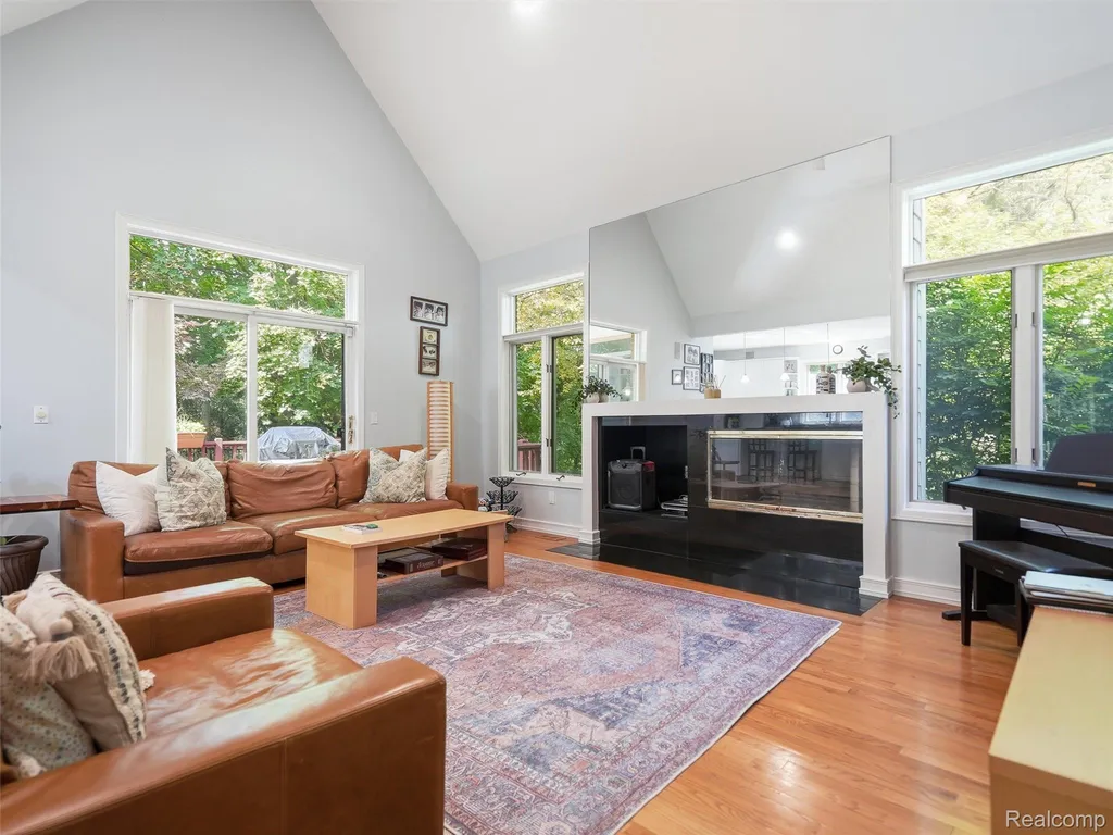 3104 Quarton Road Bloomfield Charter Township MI 48304