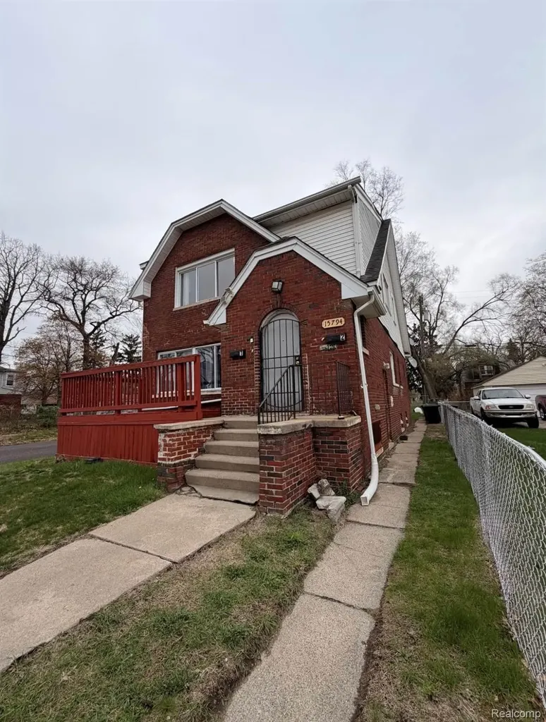15794 Ohio Street Detroit City MI 48238