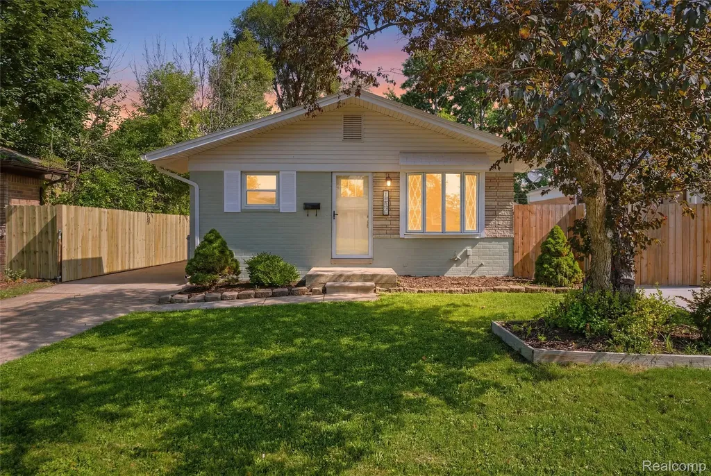 19597 Stafford Street Clinton Charter Township MI 48035