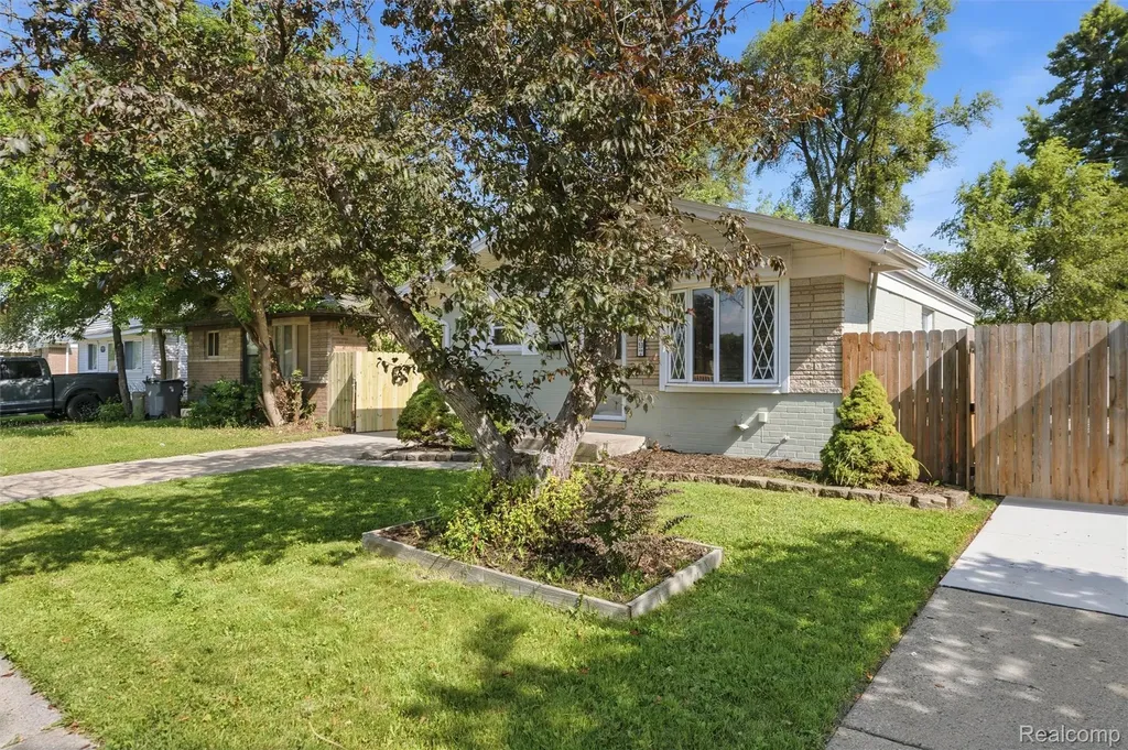 19597 Stafford Street Clinton Charter Township MI 48035