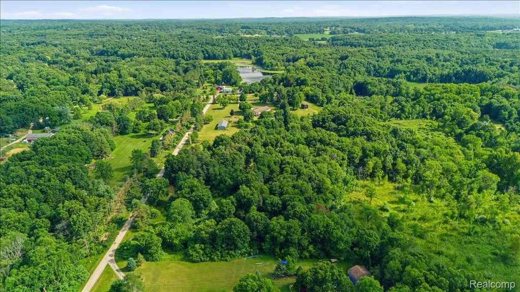 1350 Bald Eagle Lake Road Groveland Township MI 48462