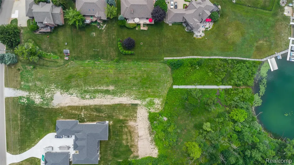 4172 Northshore Drive Fenton Charter Township MI 48430