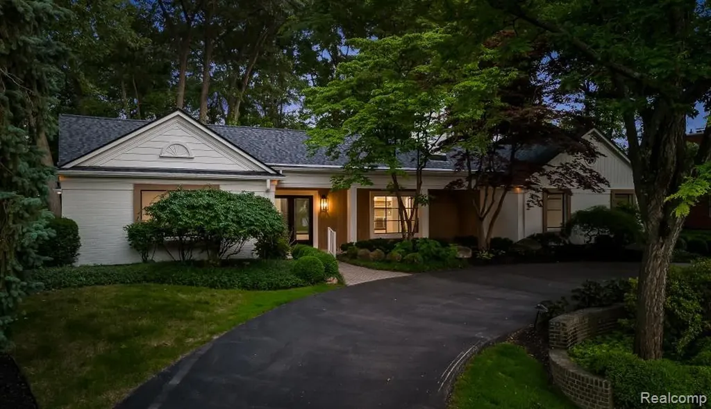 4154 Nearbrook Road Bloomfield Hills City MI 48302