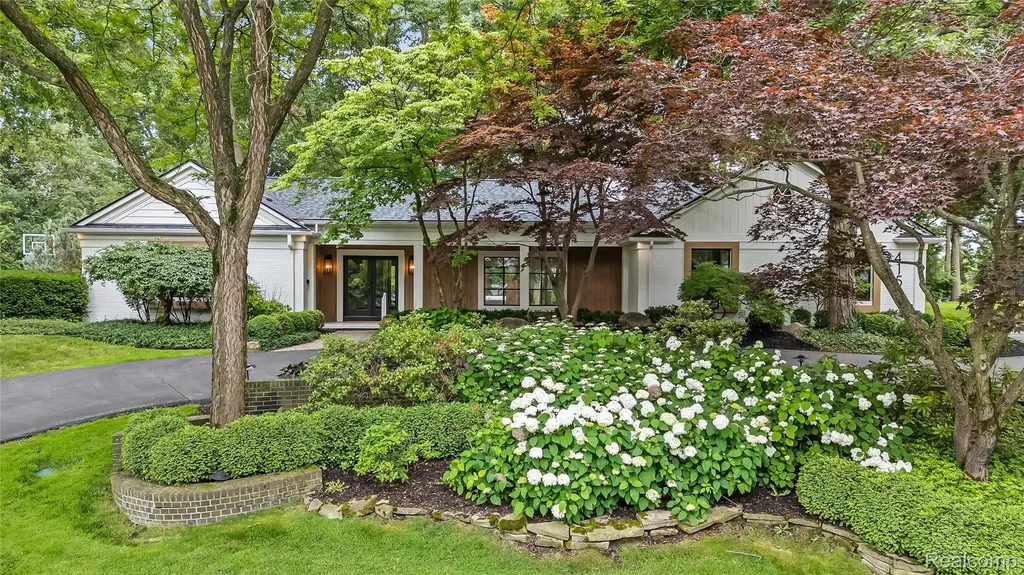 4154 Nearbrook Road Bloomfield Hills City MI 48302