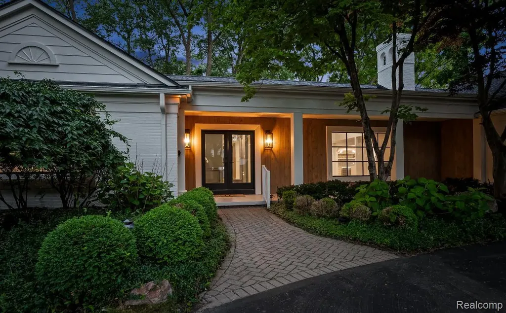 4154 Nearbrook Road Bloomfield Hills City MI 48302