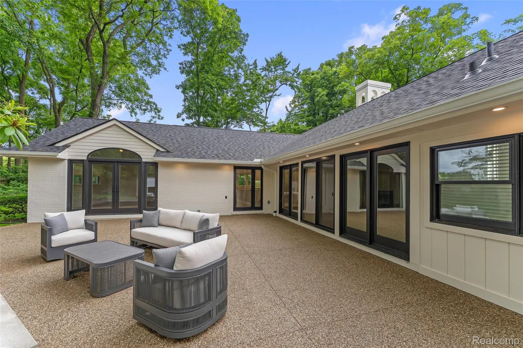 4154 Nearbrook Road Bloomfield Hills City MI 48302