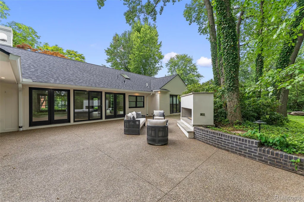 4154 Nearbrook Road Bloomfield Hills City MI 48302