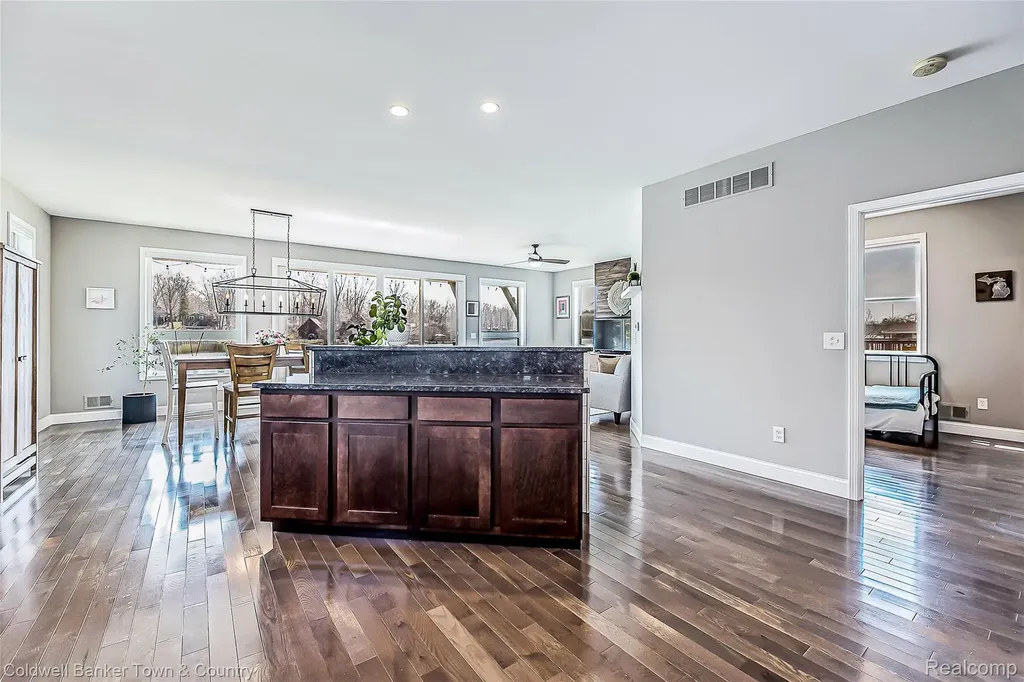 11634 Island Court Hartland Township MI 48353