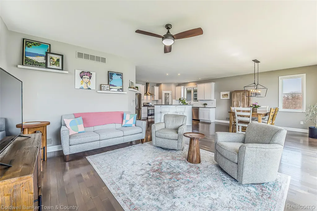 11634 Island Court Hartland Township MI 48353