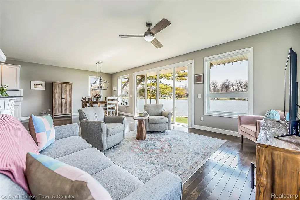 11634 Island Court Hartland Township MI 48353