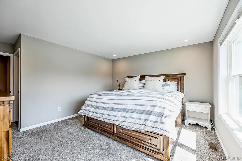 11634 Island Court Hartland Township MI 48353