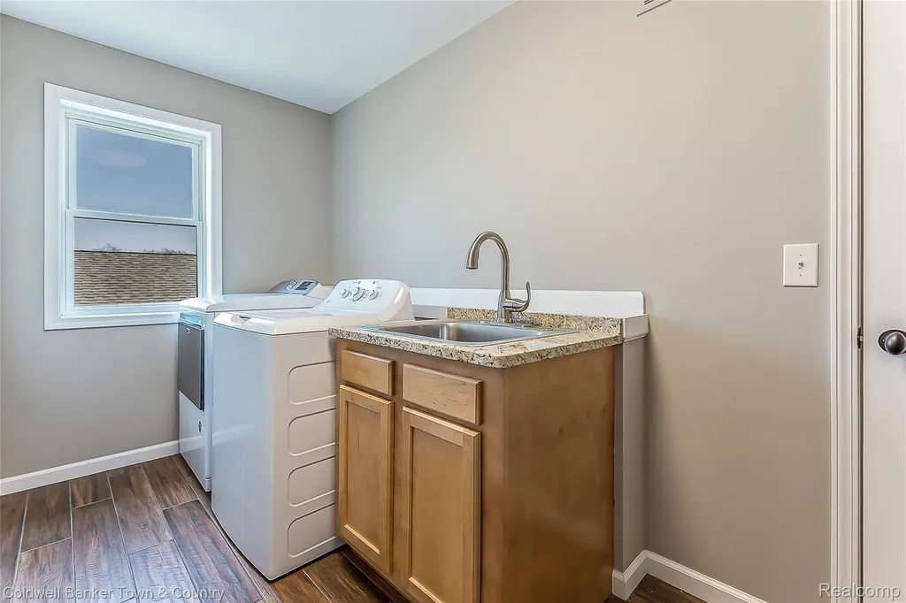 11634 Island Court Hartland Township MI 48353
