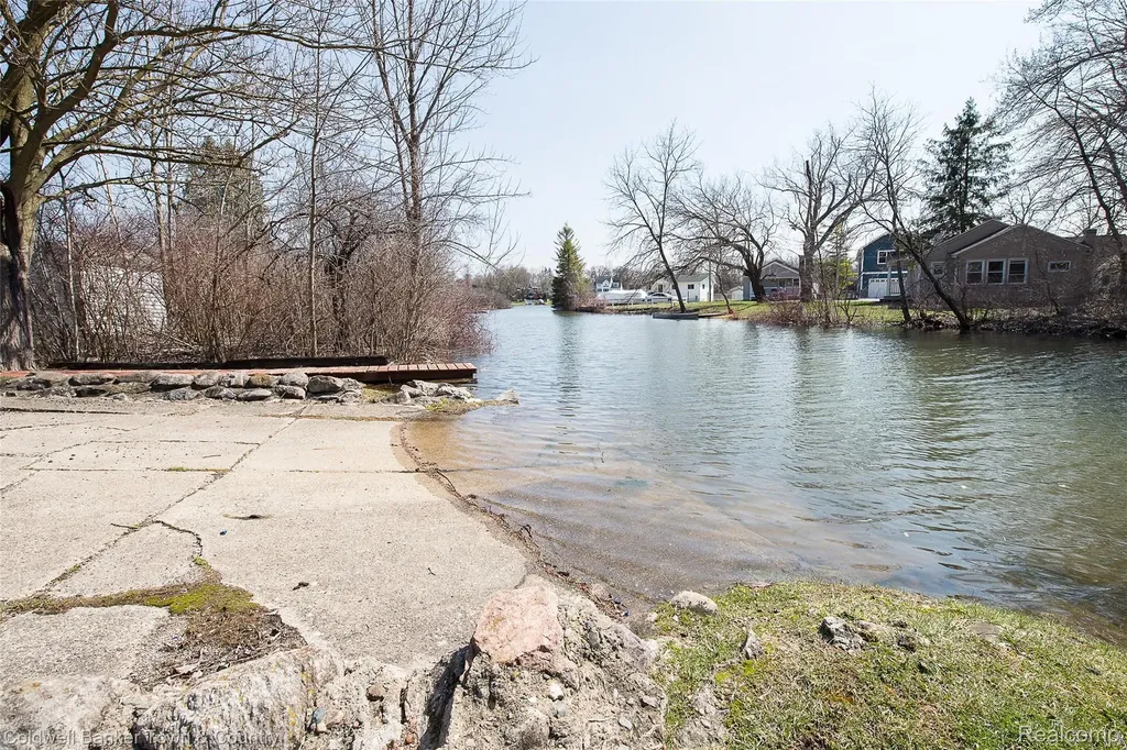 11634 Island Court Hartland Township MI 48353