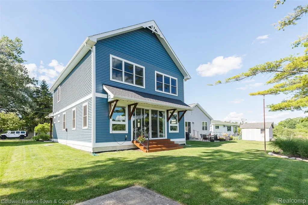 11634 Island Court Hartland Township MI 48353