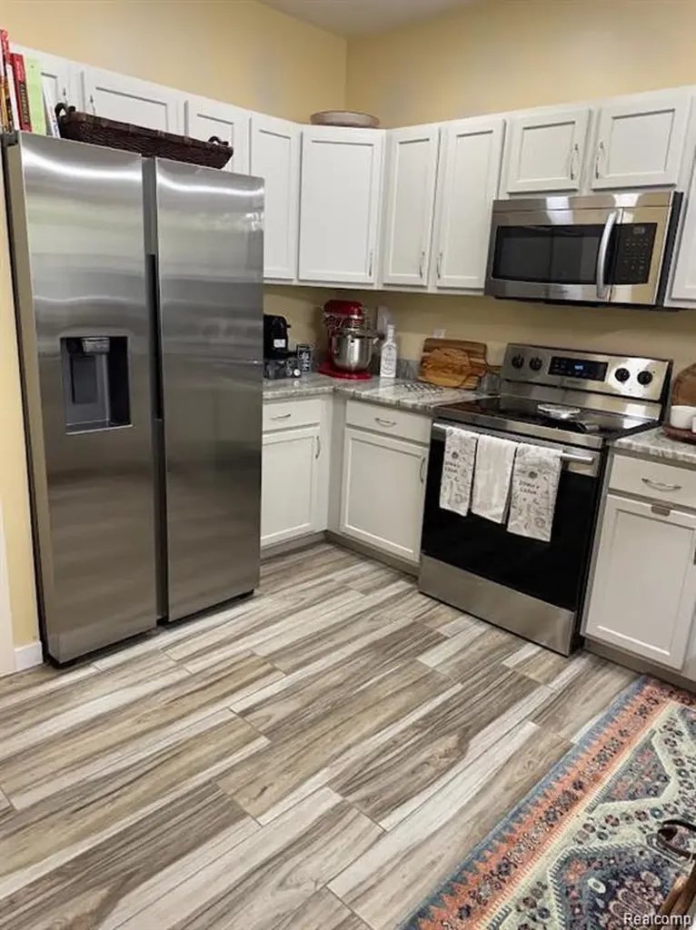 47544 Pembroke Drive Canton Charter Township MI 48188