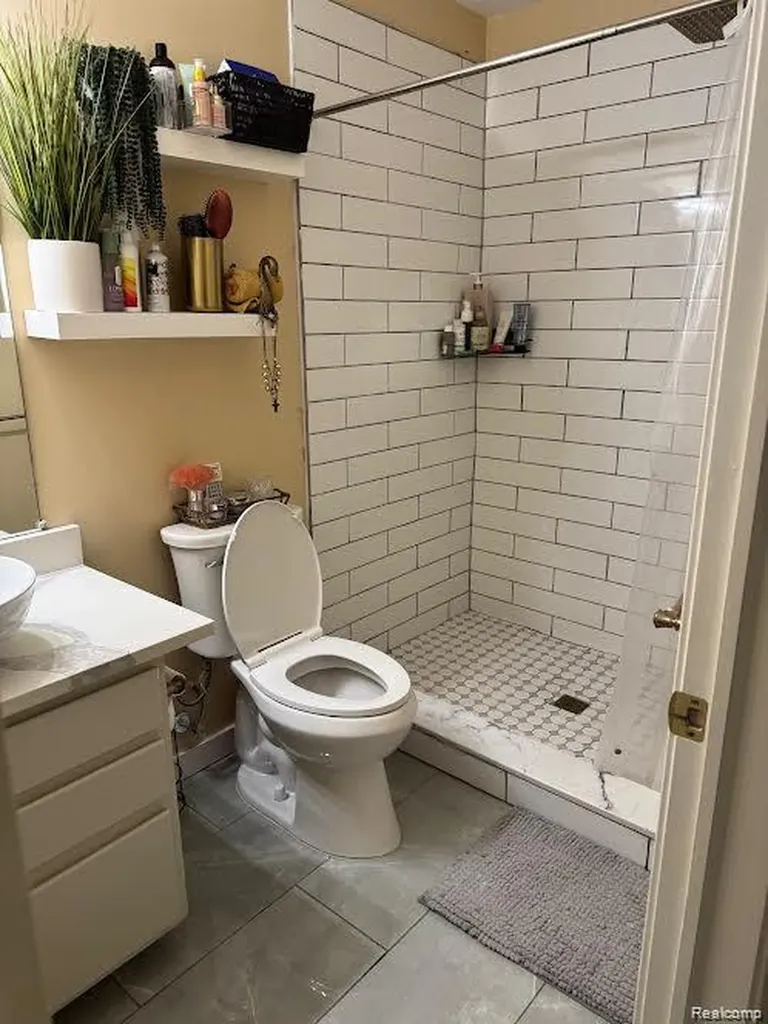 47544 Pembroke Drive Canton Charter Township MI 48188