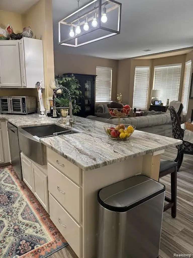47544 Pembroke Drive Canton Charter Township MI 48188