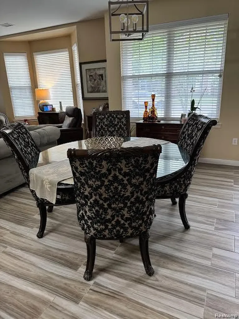 47544 Pembroke Drive Canton Charter Township MI 48188