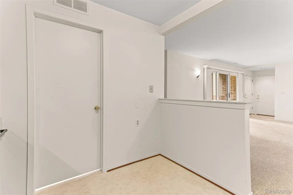 29231 Laurel Drive Farmington Hills City MI 48331
