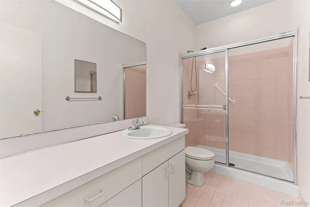 29231 Laurel Drive Farmington Hills City MI 48331