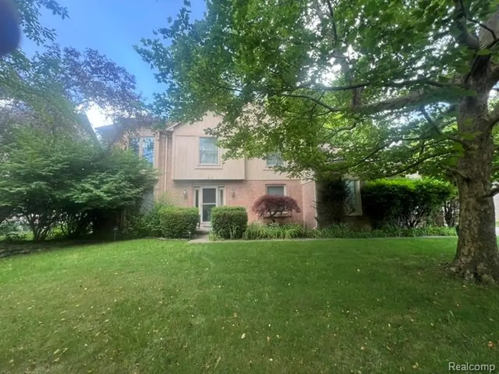 37892 Stableview Drive Farmington Hills City MI 48335