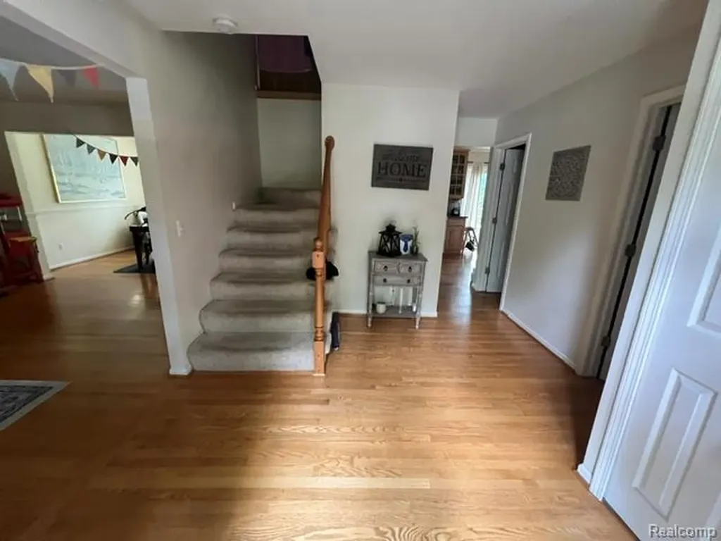 37892 Stableview Drive Farmington Hills City MI 48335